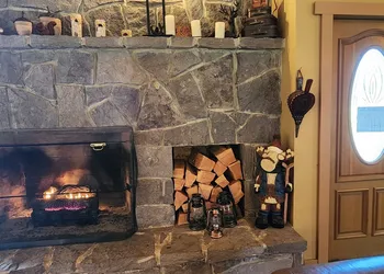 Cowlitz River Lodge hotel thumbnail 5