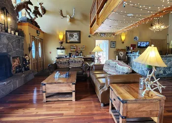 Cowlitz River Lodge hotel thumbnail 6