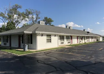 Du Wayne Motel hotel thumbnail 2