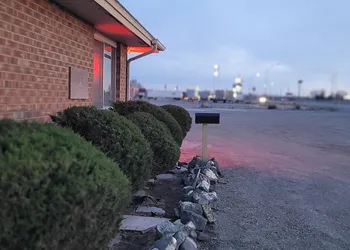 Tops Motel hotel thumbnail 5