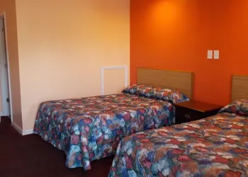 Travel Lite Motel hotel thumbnail 6