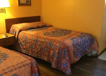 Royal Inn hotel thumbnail 6