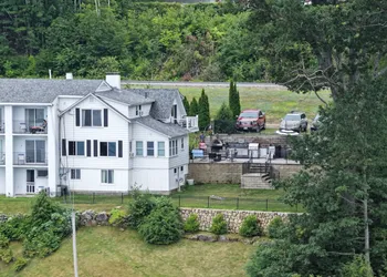 Belknap Point Inn hotel thumbnail 3