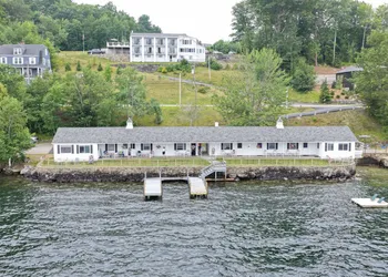 Belknap Point Inn hotel thumbnail 5