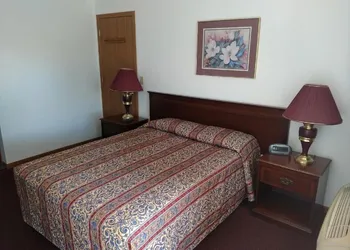All Seasons Motel hotel thumbnail 6