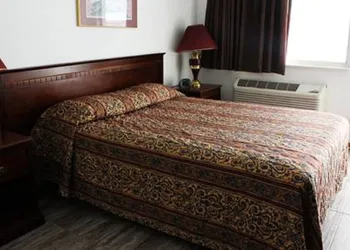 All Seasons Motel hotel thumbnail 7