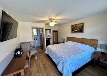 Carolina Country Inn hotel thumbnail 8