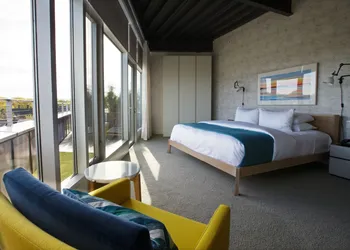 250 Main Hotel hotel thumbnail 8