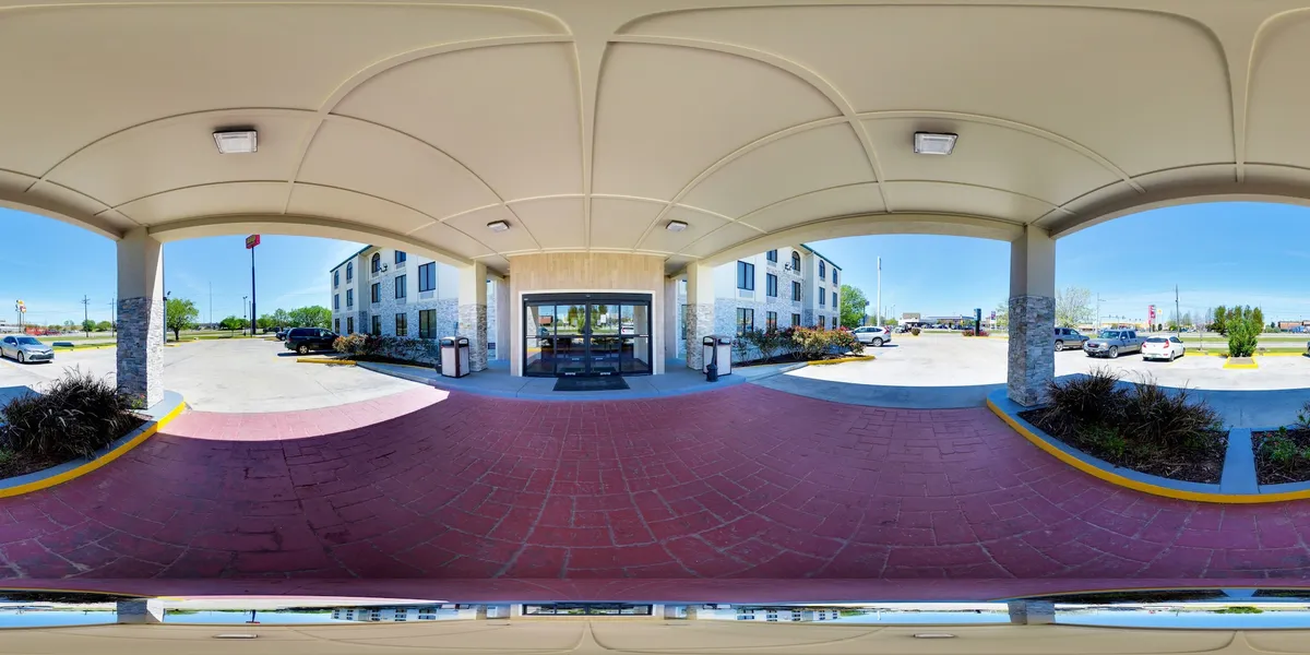Quality Inn & Suites Near Tanger Outlet Mall hotel detail image 2