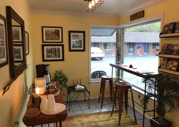 Lava Spa Motel & RV Park hotel thumbnail 5