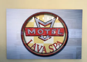 Lava Spa Motel & RV Park hotel thumbnail 6