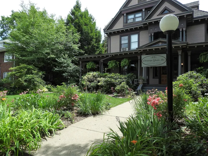 Champaign Garden Inn hotel detail image 2