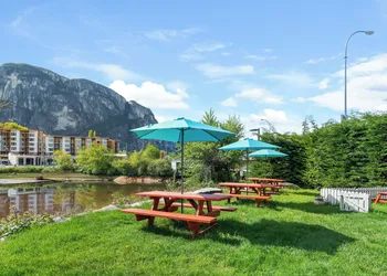Squamish Adventure Inn hotel thumbnail 7