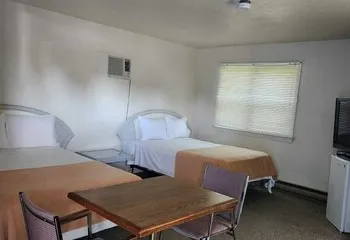 Chatham Motel hotel thumbnail 3