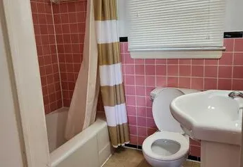 Chatham Motel hotel thumbnail 6