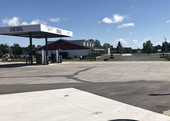 Quik Stop and Motel hotel thumbnail 2