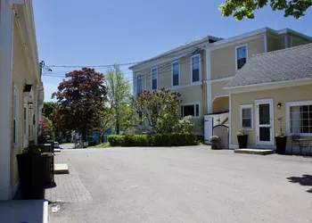 Tattingstone Inn hotel thumbnail 6