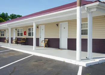 Turnpike Motel hotel thumbnail 2