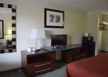 The Landmark Inn hotel thumbnail 6