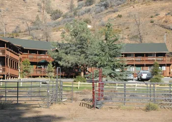Corral Creek Lodge hotel thumbnail 2