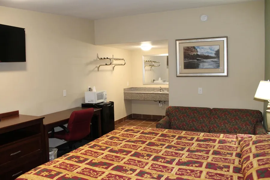 American Inn & Suites hotel detail image 2