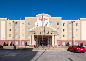 Home Away Suites hotel thumbnail 4