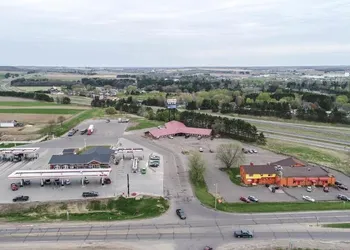 Bloomer Inn & Suites hotel thumbnail 4