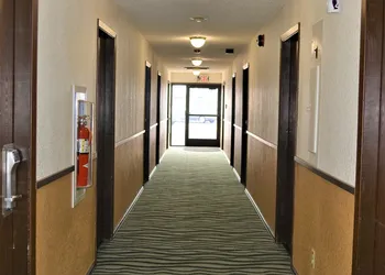 Bloomer Inn & Suites hotel thumbnail 7