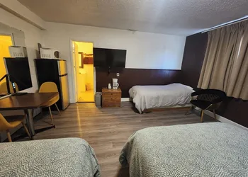 Centennial Motel hotel thumbnail 8