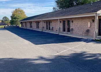 Country Squire Inn and Suites hotel thumbnail 5