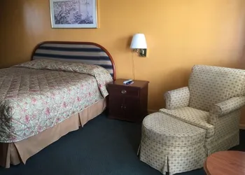 Relax Inn hotel thumbnail 7