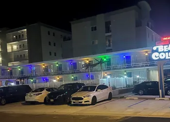 Beach Colony Motel hotel thumbnail 2