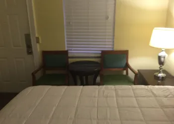 Family Inn hotel thumbnail 7