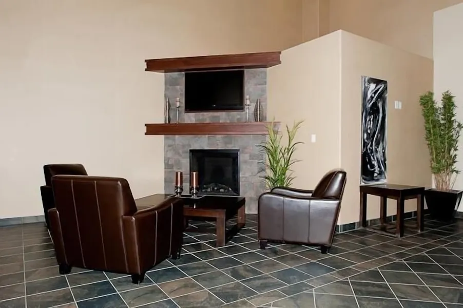 Paradise Inn & Suites Valleyview hotel detail image 6