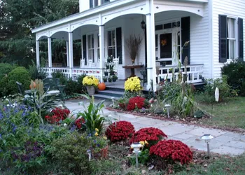 Inn On Poplar Hill hotel thumbnail 2