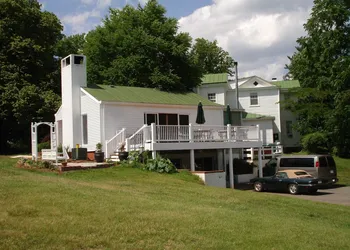 Inn On Poplar Hill hotel thumbnail 5