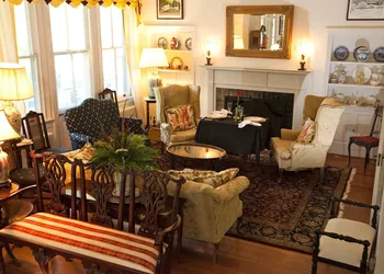 Inn On Poplar Hill hotel thumbnail 8