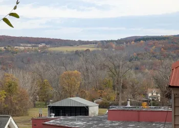 The Falls Motel - 2 Mi to " Watkins Glen State Park, Seneca Lake " AND 4 Mi to Watkins Glen International Track " The Glen " hotel thumbnail 6