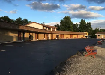 Tarragon Motel hotel thumbnail 3