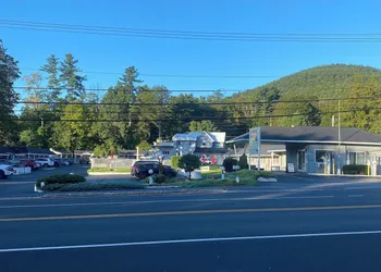 Barberry Court Motel hotel thumbnail 2