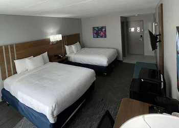Days Inn & Suites by Wyndham Springfield OH hotel thumbnail 5