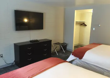 Grand Marshal Inn hotel thumbnail 6