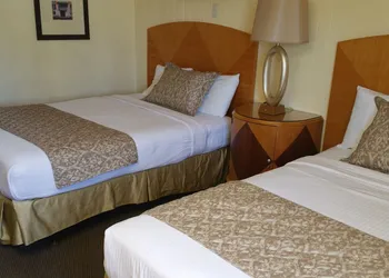 The Amethyst Beach Motel hotel thumbnail 7