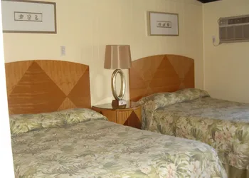 The Amethyst Beach Motel hotel thumbnail 8