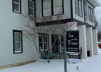 Inn On The River hotel thumbnail 4