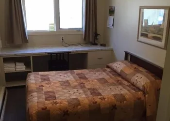 Laura's Lodge hotel thumbnail 8