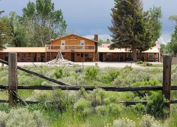 CopperLine Lodge hotel thumbnail 2