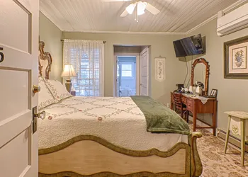 Broad River Inn hotel thumbnail 6