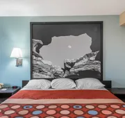 Super 8 by Wyndham Henderson North East Denver hotel detail image 7
