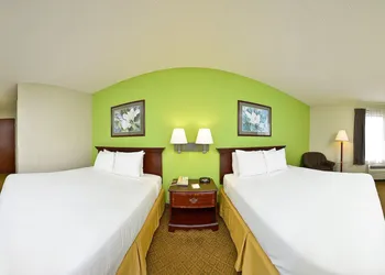 Quality Inn Warsaw I-40 hotel thumbnail 5